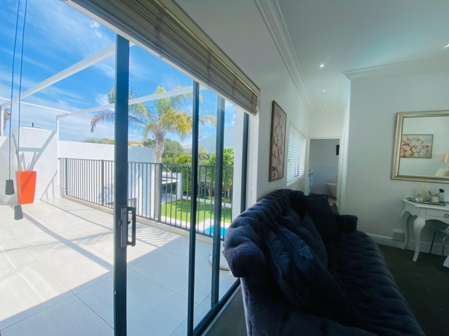 5 Bedroom Property for Sale in Sunset Beach Western Cape